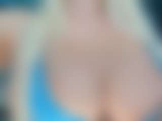 adrianna777's Live Sex Cam Show