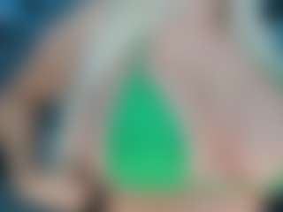 adrianna777's Live Sex Cam Show