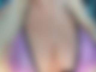 adrianna777's Live Sex Cam Show