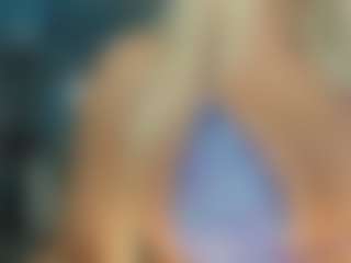 adrianna777's Live Sex Cam Show