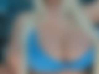 adrianna777's Live Sex Cam Show