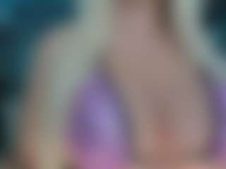 adrianna777's Live Sex Cam Show