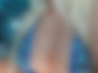 adrianna777's Live Sex Cam Show