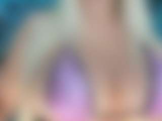 adrianna777's Live Sex Cam Show