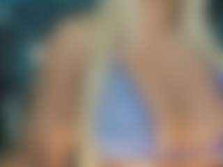 adrianna777's Live Sex Cam Show