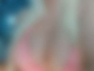 adrianna777's Live Sex Cam Show