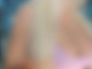 adrianna777's Live Sex Cam Show