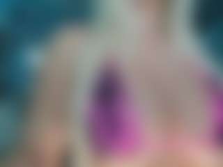 adrianna777's Live Sex Cam Show