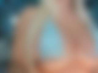 adrianna777's Live Sex Cam Show