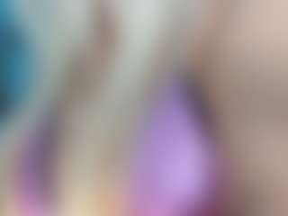 adrianna777's Live Sex Cam Show