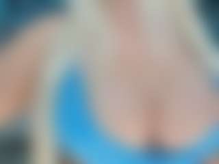 adrianna777's Live Sex Cam Show