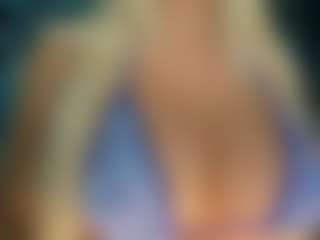 adrianna777's Live Sex Cam Show