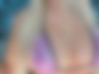 adrianna777's Live Sex Cam Show