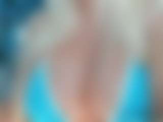 adrianna777's Live Sex Cam Show