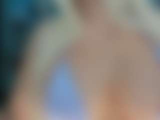 adrianna777's Live Sex Cam Show