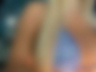 adrianna777's Live Sex Cam Show