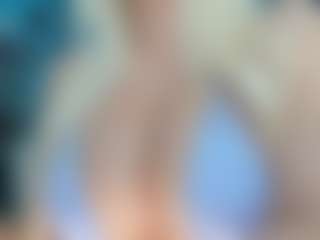 adrianna777's Live Sex Cam Show