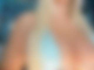 adrianna777's Live Sex Cam Show