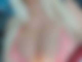 adrianna777's Live Sex Cam Show