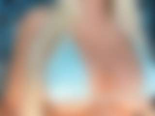 adrianna777's Live Sex Cam Show