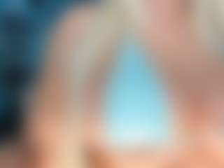 adrianna777's Live Sex Cam Show