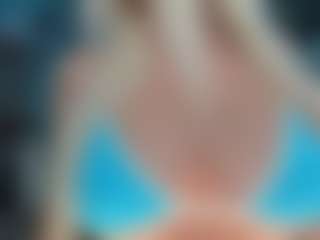 adrianna777's Live Sex Cam Show
