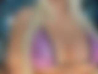 adrianna777's Live Sex Cam Show