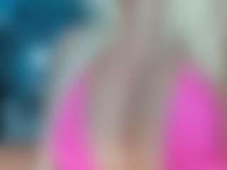 adrianna777's Live Sex Cam Show