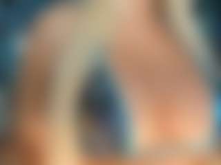 adrianna777's Live Sex Cam Show