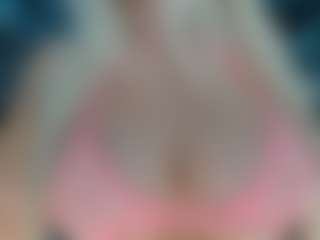 adrianna777's Live Sex Cam Show