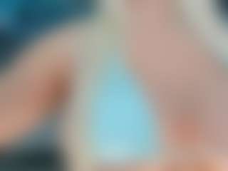 adrianna777's Live Sex Cam Show