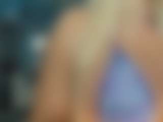 adrianna777's Live Sex Cam Show