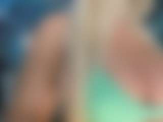 adrianna777's Live Sex Cam Show