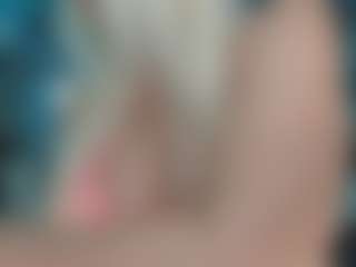 adrianna777's Live Sex Cam Show