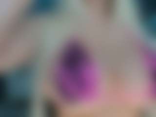 adrianna777's Live Sex Cam Show