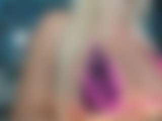 adrianna777's Live Sex Cam Show