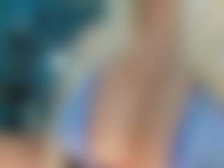 adrianna777's Live Sex Cam Show