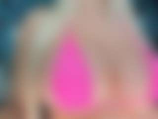 adrianna777's Live Sex Cam Show