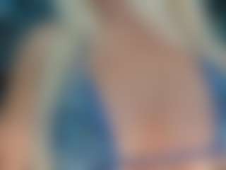 adrianna777's Live Sex Cam Show