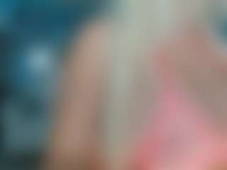 adrianna777's Live Sex Cam Show
