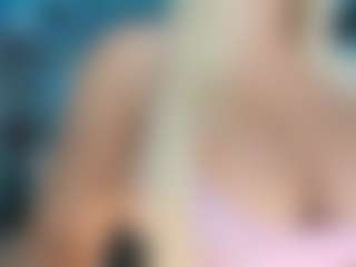 adrianna777's Live Sex Cam Show