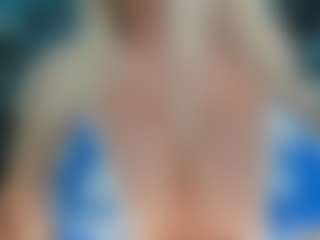adrianna777's Live Sex Cam Show