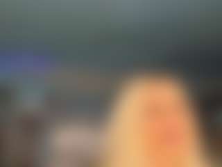 adrianna777's Live Sex Cam Show