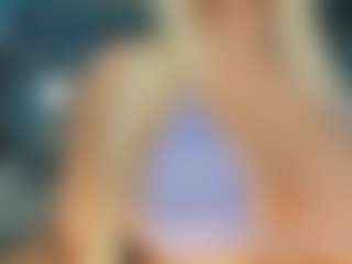adrianna777's Live Sex Cam Show