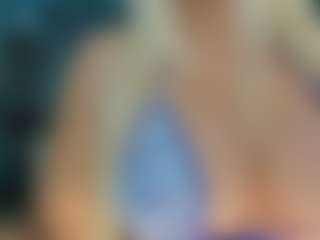 adrianna777's Live Sex Cam Show