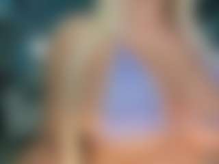 adrianna777's Live Sex Cam Show