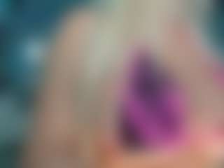 adrianna777's Live Sex Cam Show