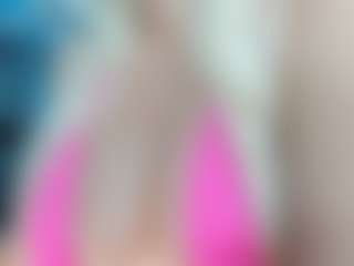 adrianna777's Live Sex Cam Show