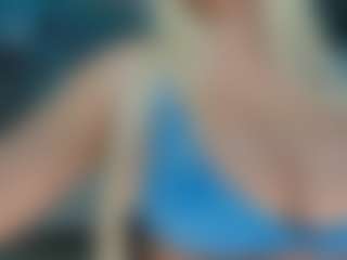 adrianna777's Live Sex Cam Show