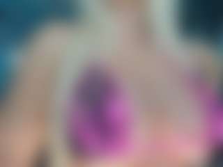 adrianna777's Live Sex Cam Show